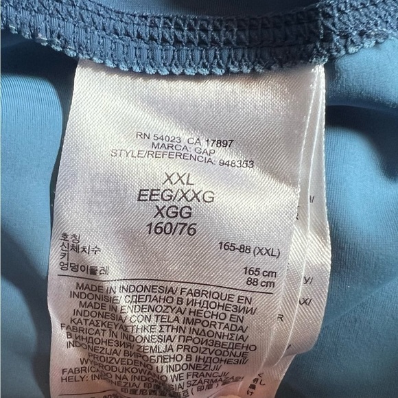 GAP Kids’ XXL (14/16) Surf Rashguard Swim Top, 1/2 Sleeves, Preloved - Picture 5 of 5